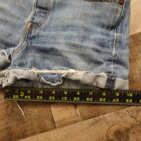 Levi’s 501 Denim Shorts Women’s 28 Light Wash Cutoff Vintage White Oak Cone - Picture 7 of 11